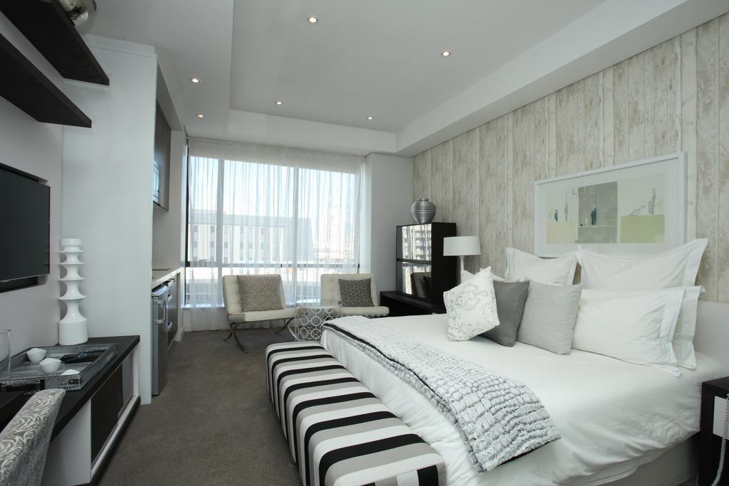 Luxury @ Sandton Skye Johannesburg Exterior foto